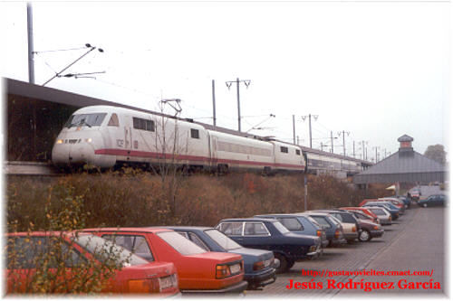 Tren tipo ICE I remolcando el Tren Talgo que consigui el record.-